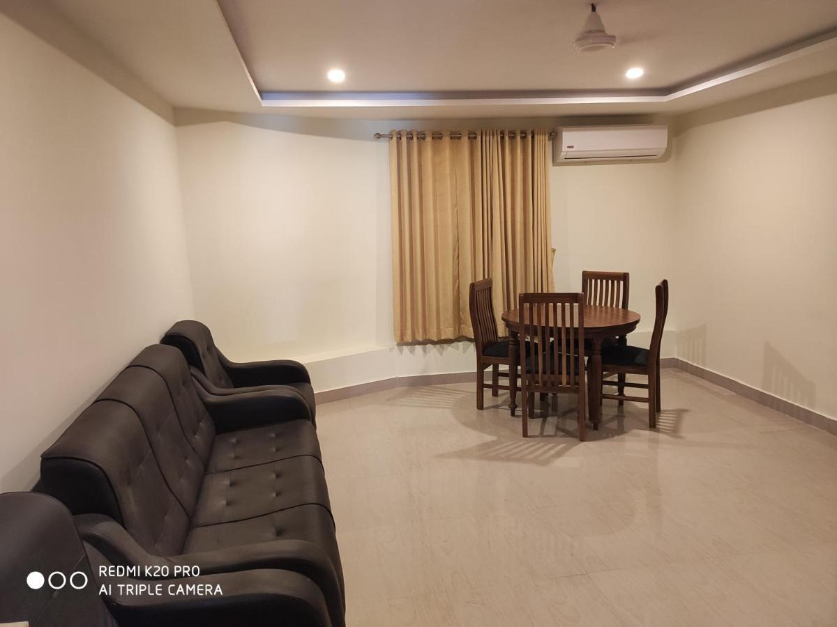 Hotel Sree Gokulam Apartments Guruvāyūr 외부 사진